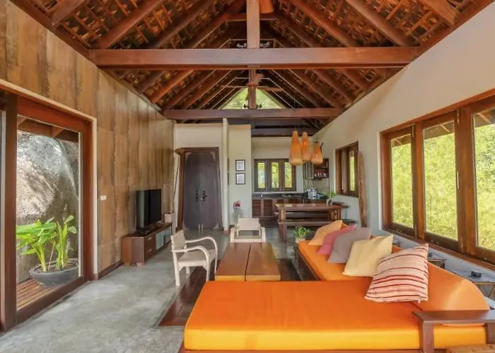 Hill Top Retreat By Sea Dance Resort